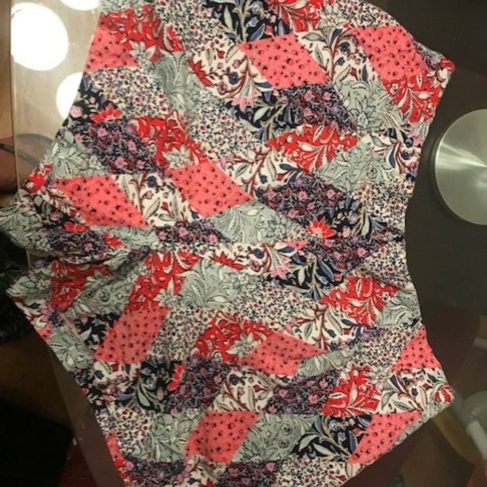 New Loft Shorts 4 inch inseam